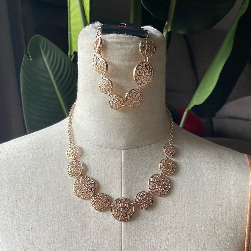 Gold Necklace and Bracelet Set